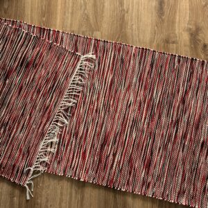 0,69 x 2,22 Must + punane + beež