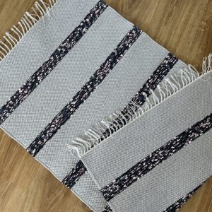 0,69 x 1,29 Hall + tumesinise lilla kirju